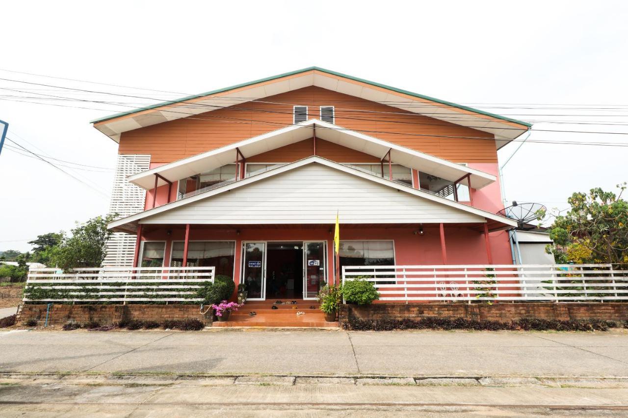 Oyo 359 Golden Nakara Place Chiang Saen Buitenkant foto